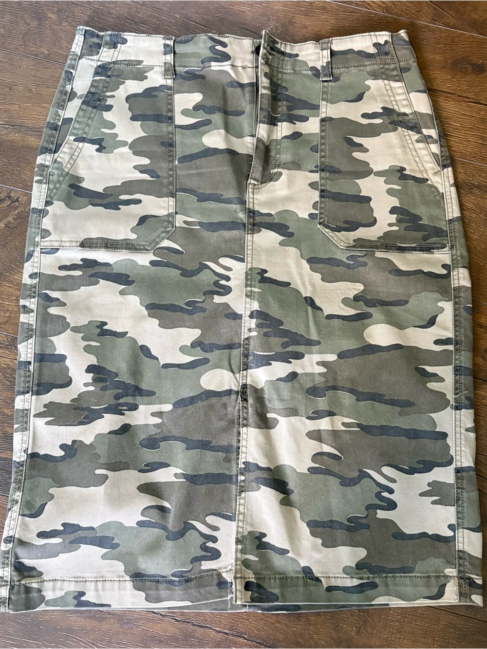 Caslon from Nordstrom stretchy camo skirt